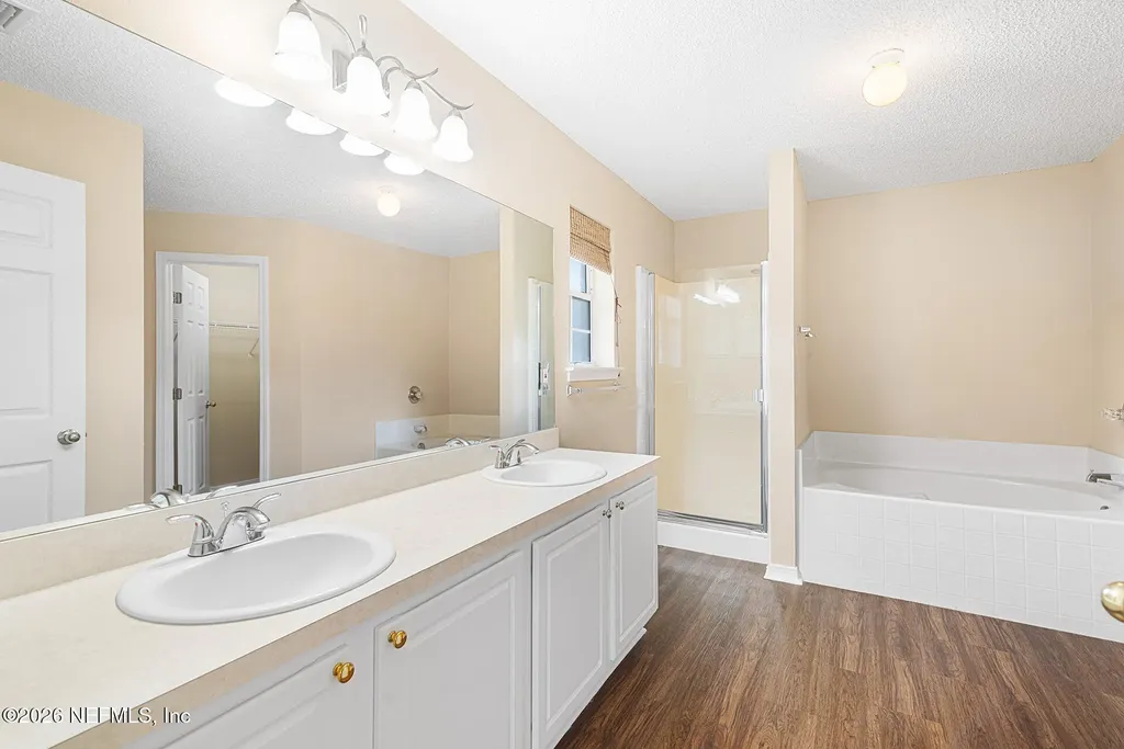1301 Mcgrits Creek Drive E Jacksonville FL 32221