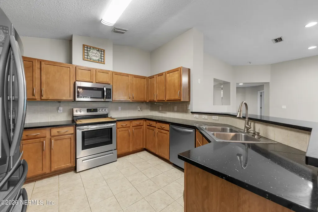 2393 Rusty Lakes Lane Jacksonville FL 32221
