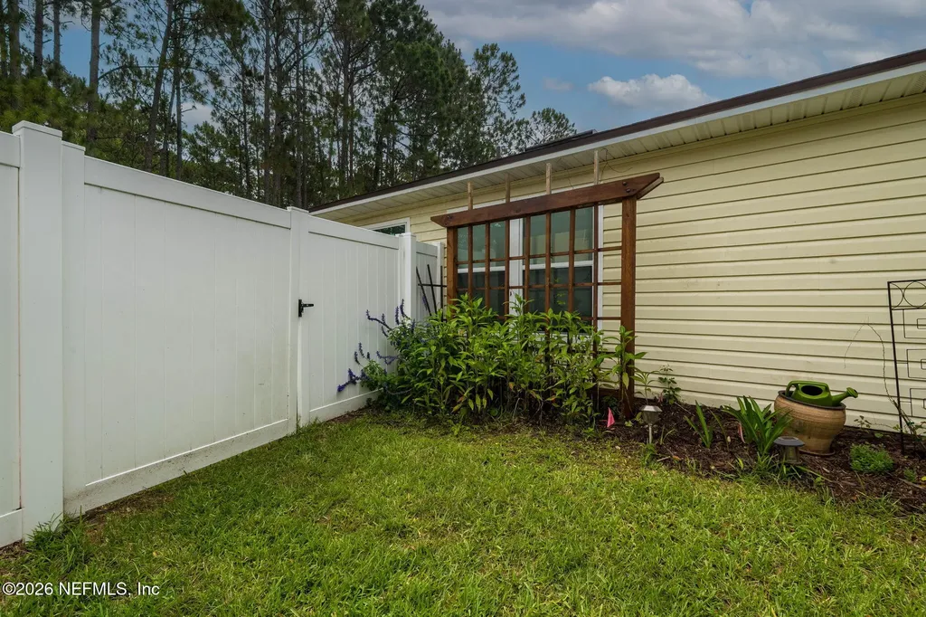 2393 Rusty Lakes Lane Jacksonville FL 32221