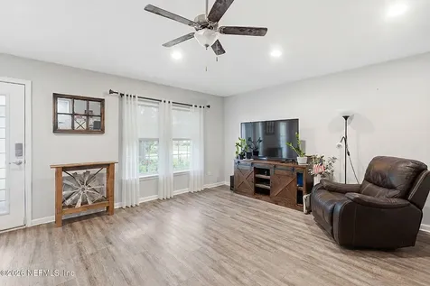 2393 Rusty Lakes Lane Jacksonville FL 32221
