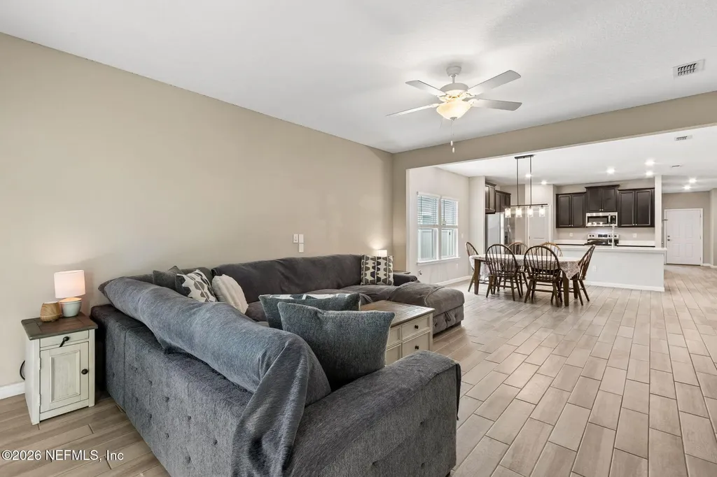 10863 Ventnor Avenue Jacksonville FL 32218