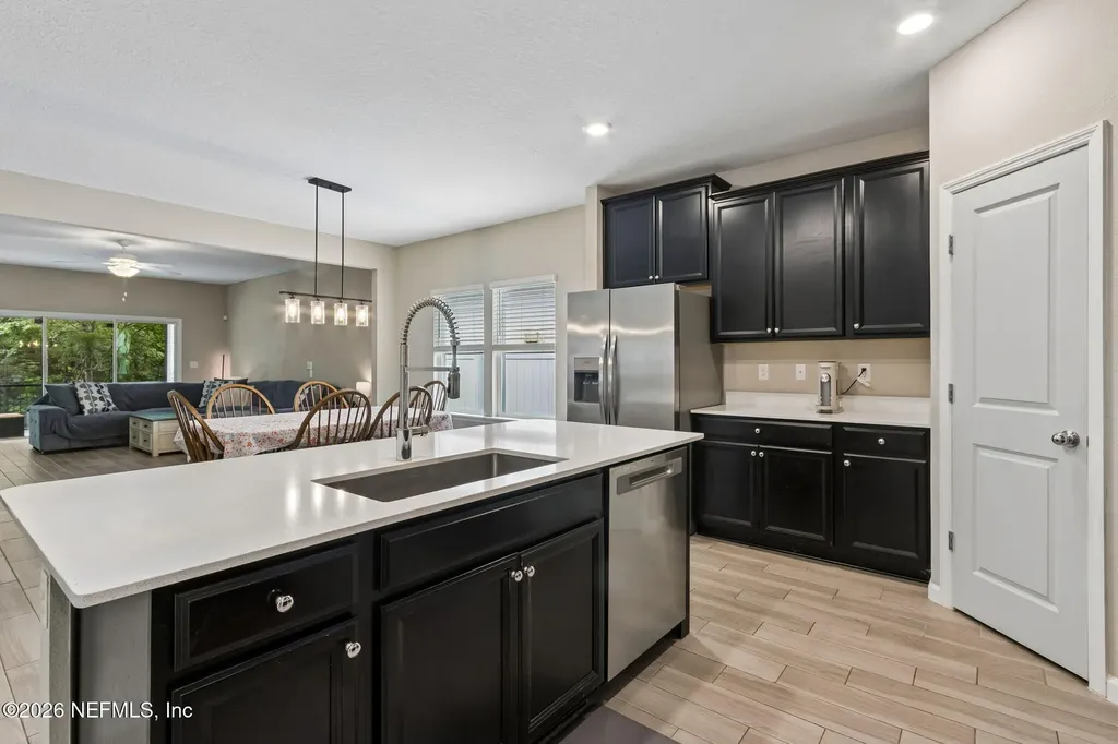 10863 Ventnor Avenue Jacksonville FL 32218