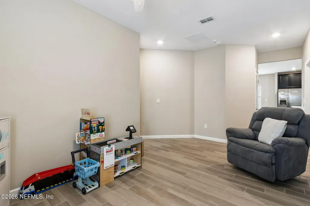 10863 Ventnor Avenue Jacksonville FL 32218