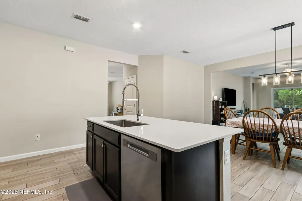 10863 Ventnor Avenue Jacksonville FL 32218