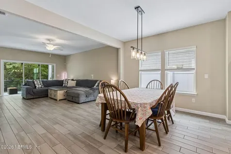 10863 Ventnor Avenue Jacksonville FL 32218
