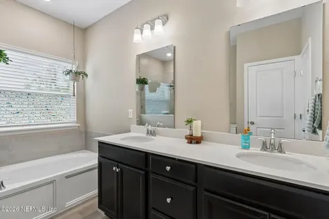 10863 Ventnor Avenue Jacksonville FL 32218