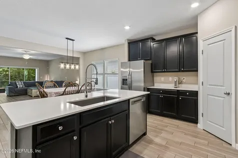 10863 Ventnor Avenue Jacksonville FL 32218