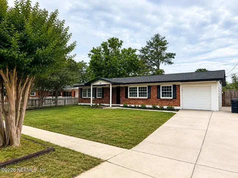 493 Clermont Avenue S Orange Park FL 32073