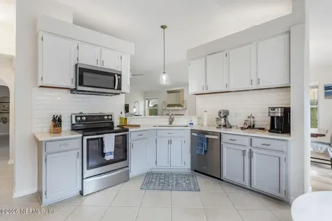 244 Clover Court St. Johns FL 32259