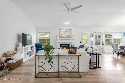 244 Clover Court St. Johns FL 32259