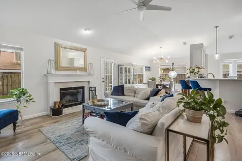 244 Clover Court St. Johns FL 32259