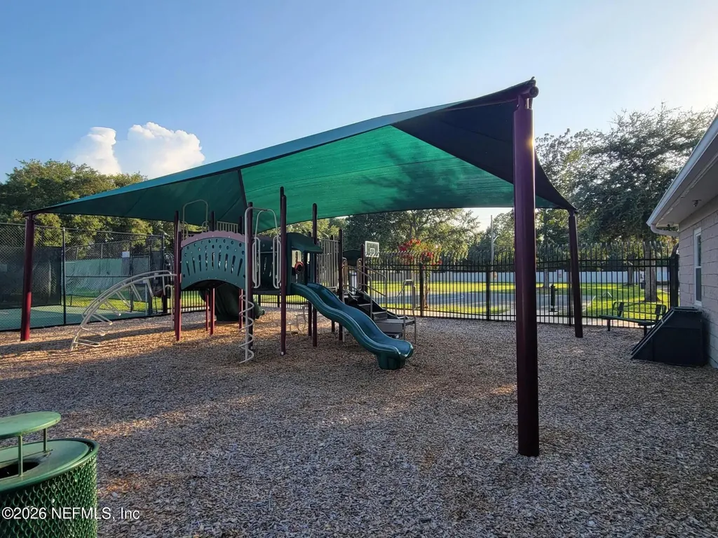 13796 Fish Eagle Drive W Jacksonville FL 32226