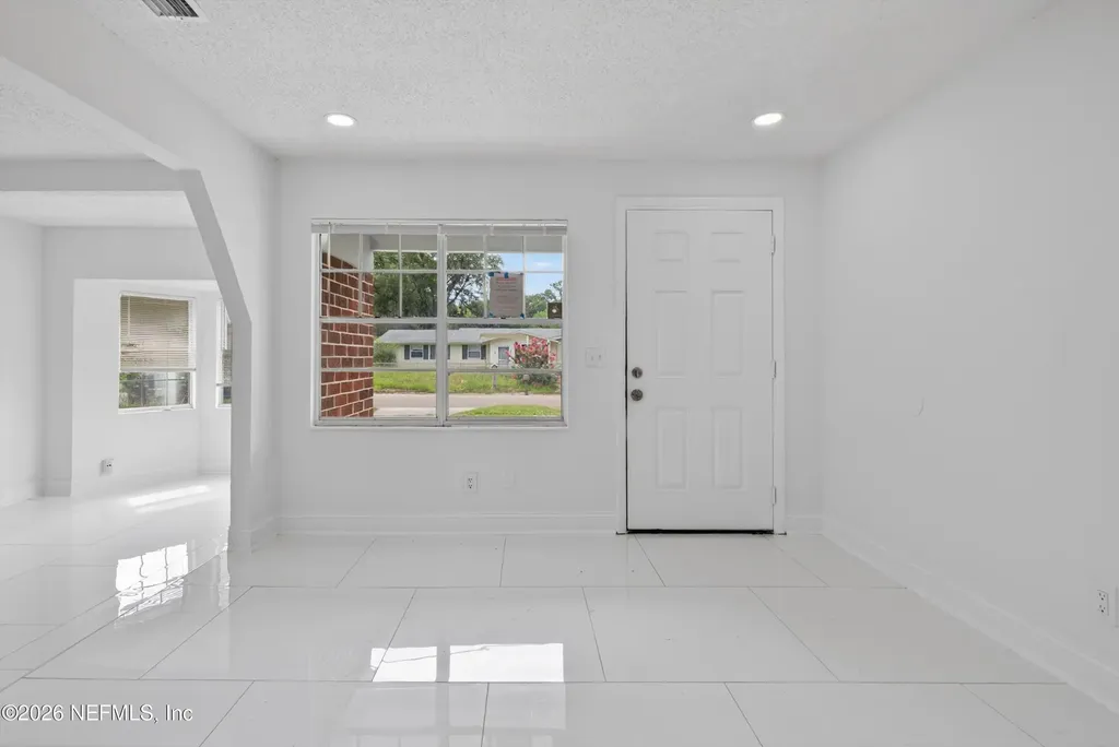 7028 Lincoln Circle W Jacksonville FL 32209
