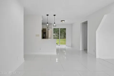 7028 Lincoln Circle W Jacksonville FL 32209