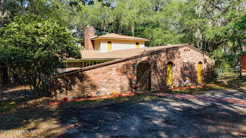 8042 County Line Road Melrose FL 32666