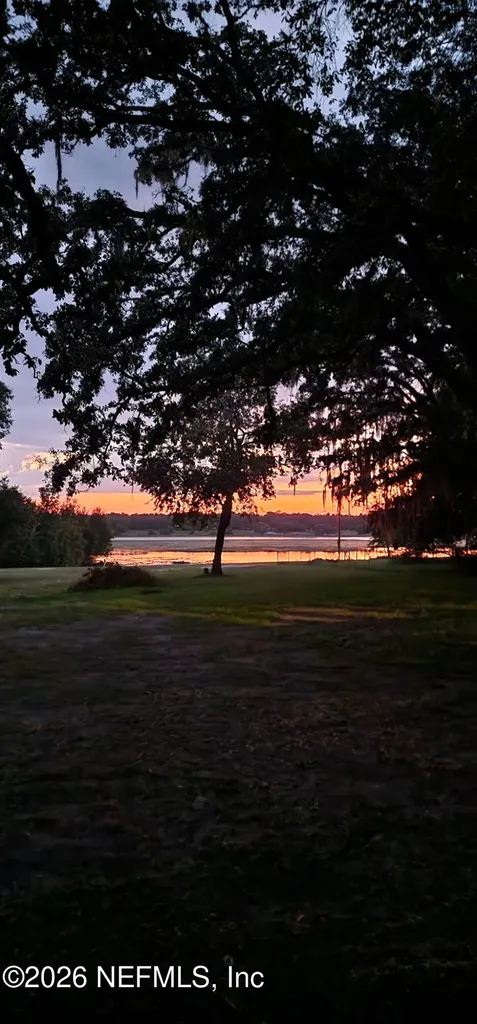 8042 County Line Road Melrose FL 32666
