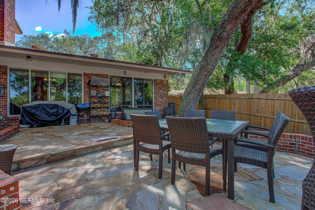 8042 County Line Road Melrose FL 32666