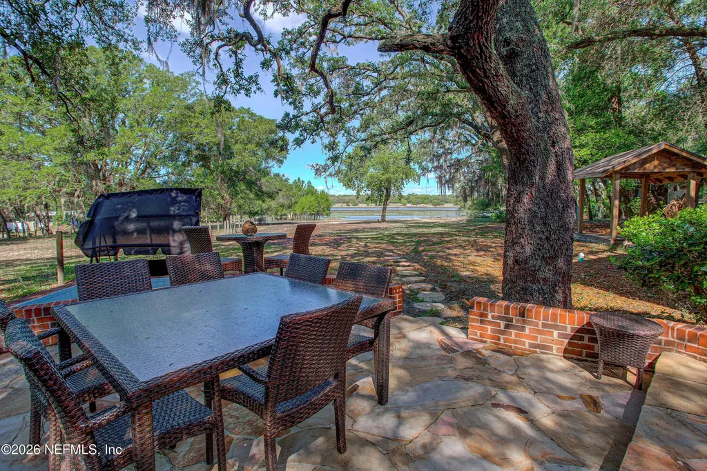 8042 County Line Road Melrose FL 32666