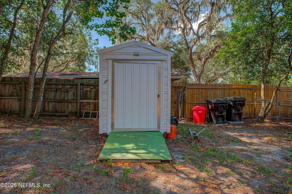 8042 County Line Road Melrose FL 32666