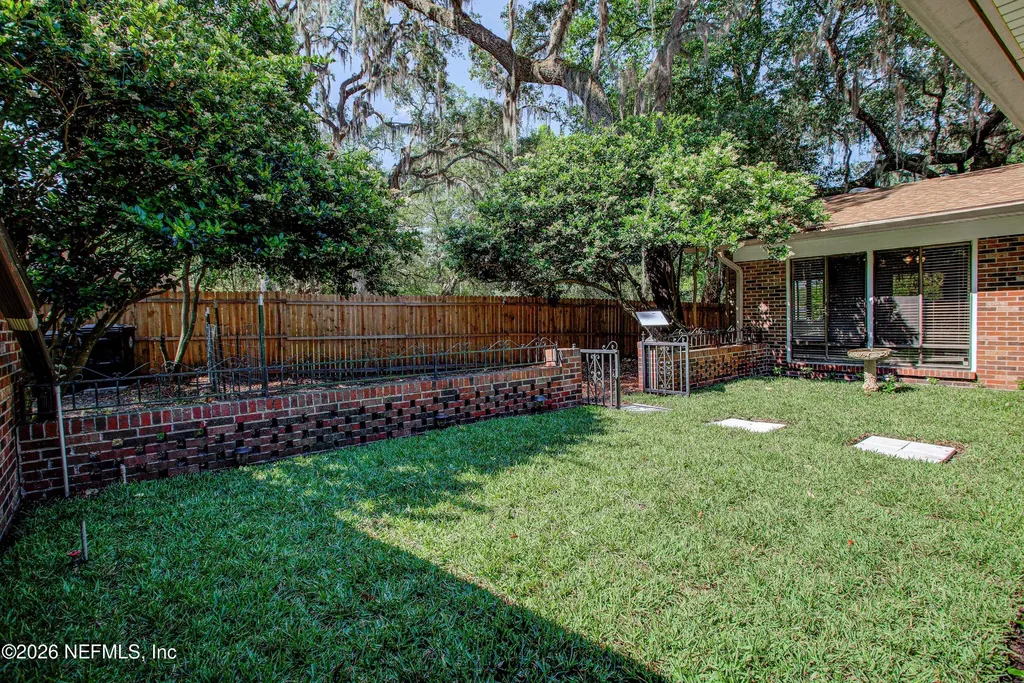 8042 County Line Road Melrose FL 32666