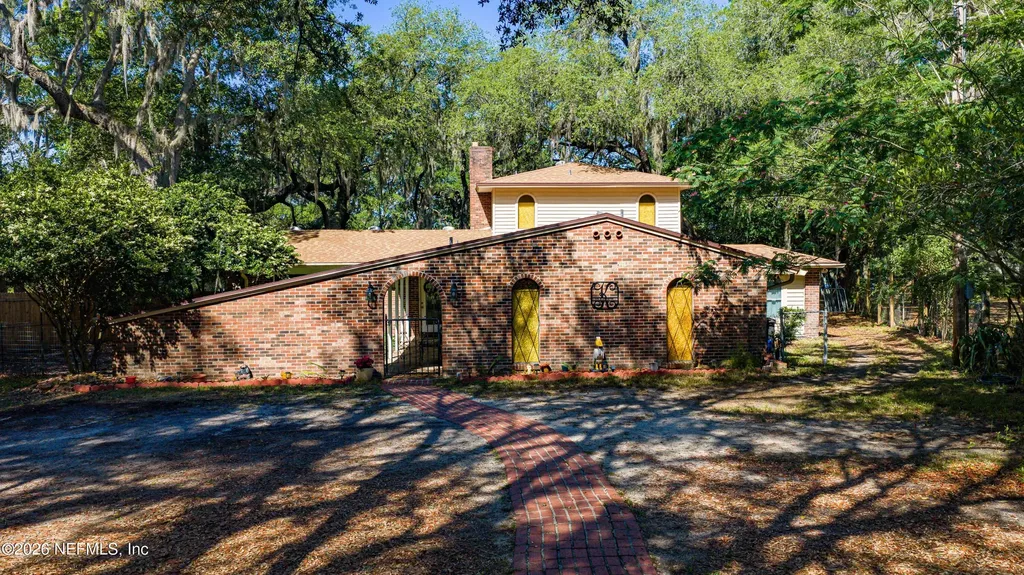 8042 County Line Road Melrose FL 32666