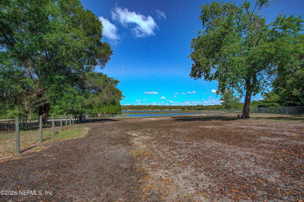 8042 County Line Road Melrose FL 32666