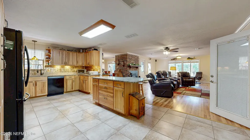8042 County Line Road Melrose FL 32666