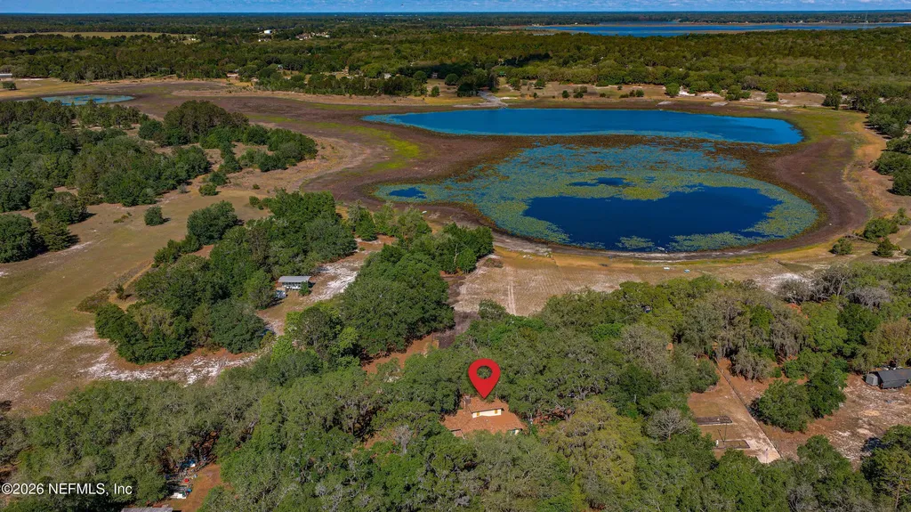8042 County Line Road Melrose FL 32666