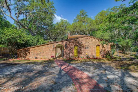 8042 County Line Road Melrose FL 32666