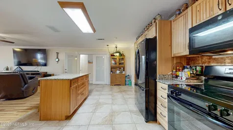 8042 County Line Road Melrose FL 32666