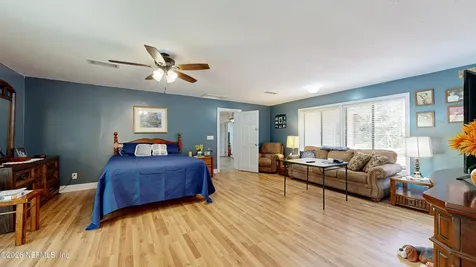 8042 County Line Road Melrose FL 32666