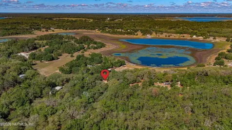 8042 County Line Road Melrose FL 32666
