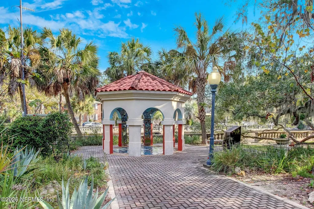 2950 St. Johns Avenue Jacksonville FL 32205