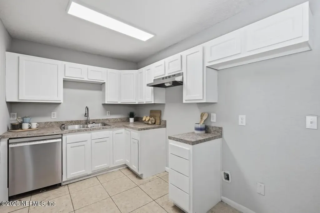 8023 Almar Place Jacksonville FL 32208