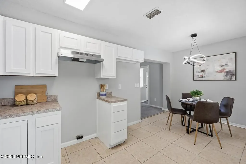 8023 Almar Place Jacksonville FL 32208