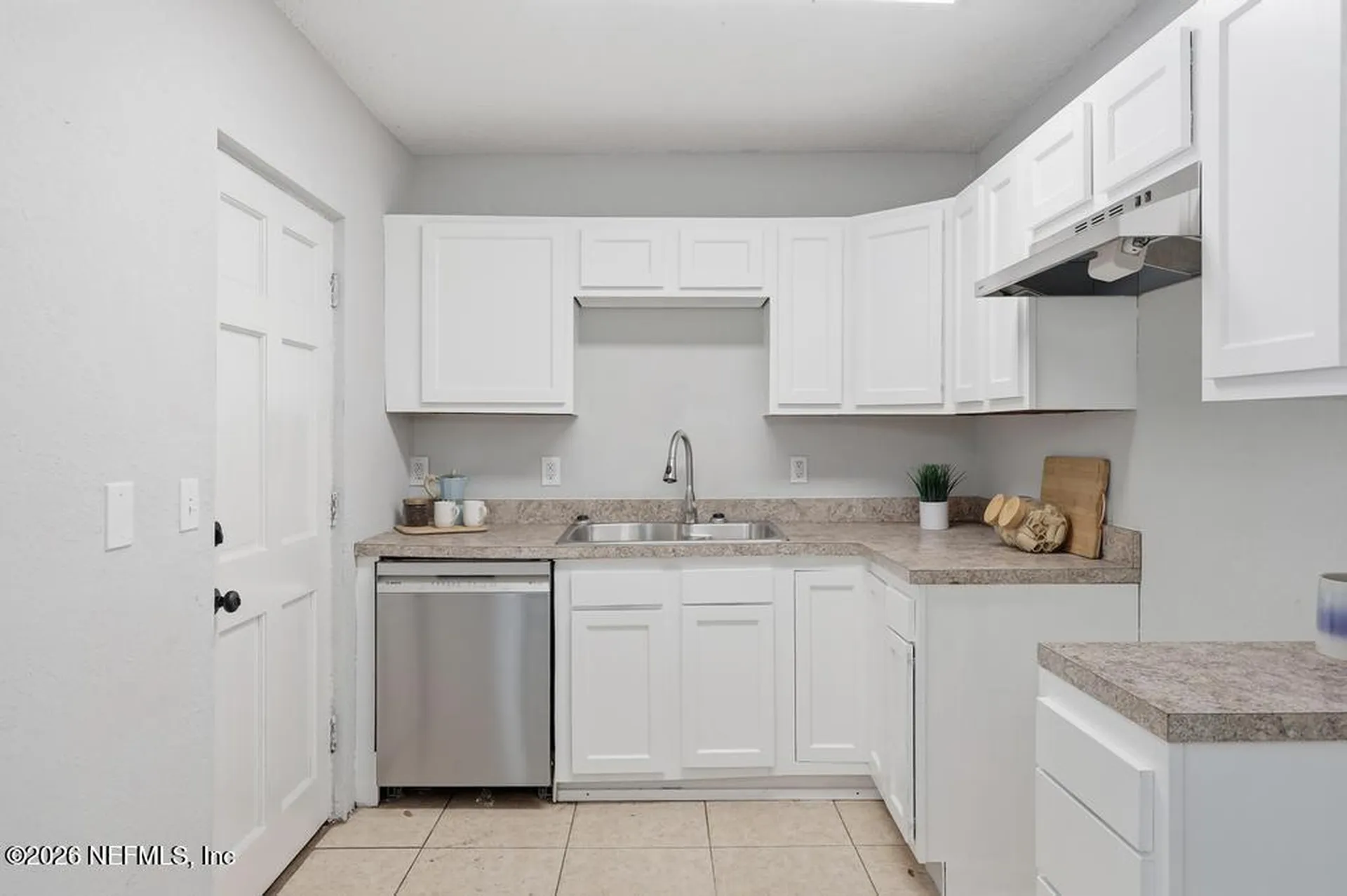 8023 Almar Place Jacksonville FL 32208