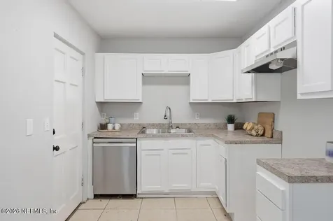 8023 Almar Place Jacksonville FL 32208