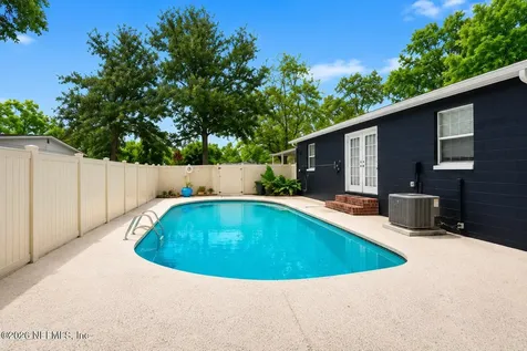 6419 Ballejo Court N Jacksonville FL 32210