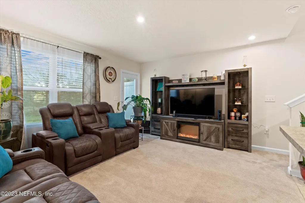5893-A Creekside Crossing Jacksonville FL 32210