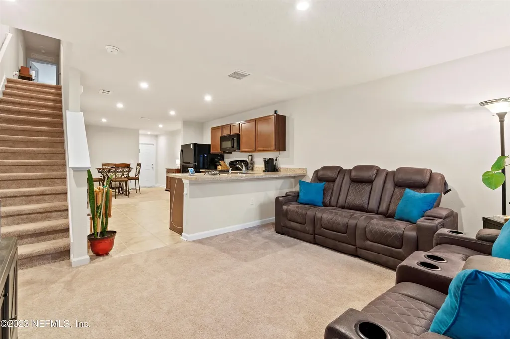 5893-A Creekside Crossing Jacksonville FL 32210