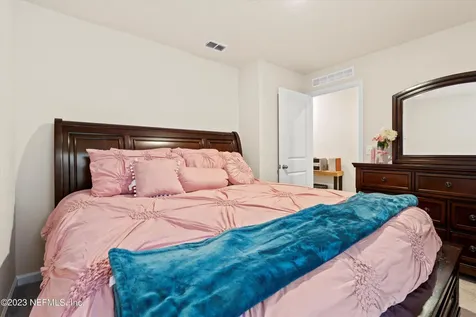 5893-A Creekside Crossing Jacksonville FL 32210