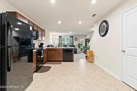 5893-A Creekside Crossing Jacksonville FL 32210