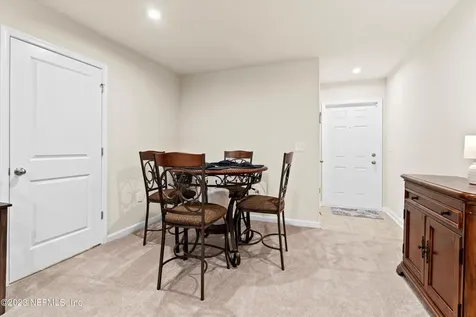 5893-A Creekside Crossing Jacksonville FL 32210