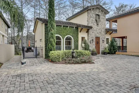 8859 Amalfi Court Jacksonville FL 32217