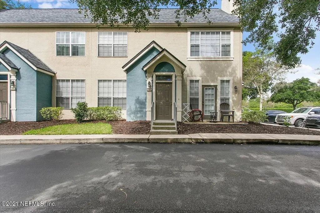 13703 Richmond Park Drive N Jacksonville FL 32224