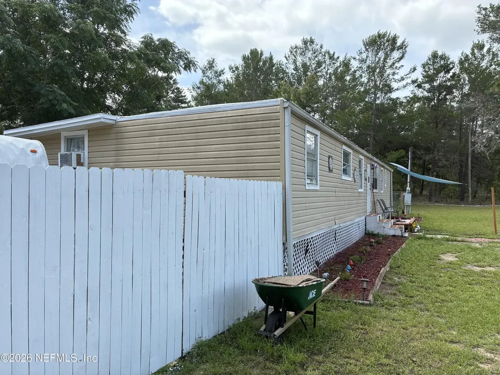 214 Dove Street Interlachen FL 32148