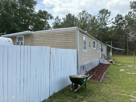 214 Dove Street Interlachen FL 32148