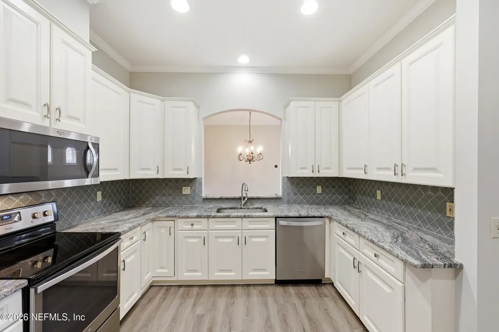 3824 La Vista Circle Jacksonville FL 32217