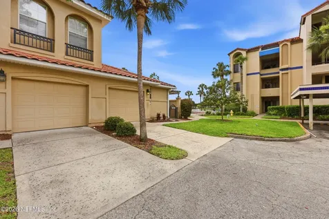 3824 La Vista Circle Jacksonville FL 32217