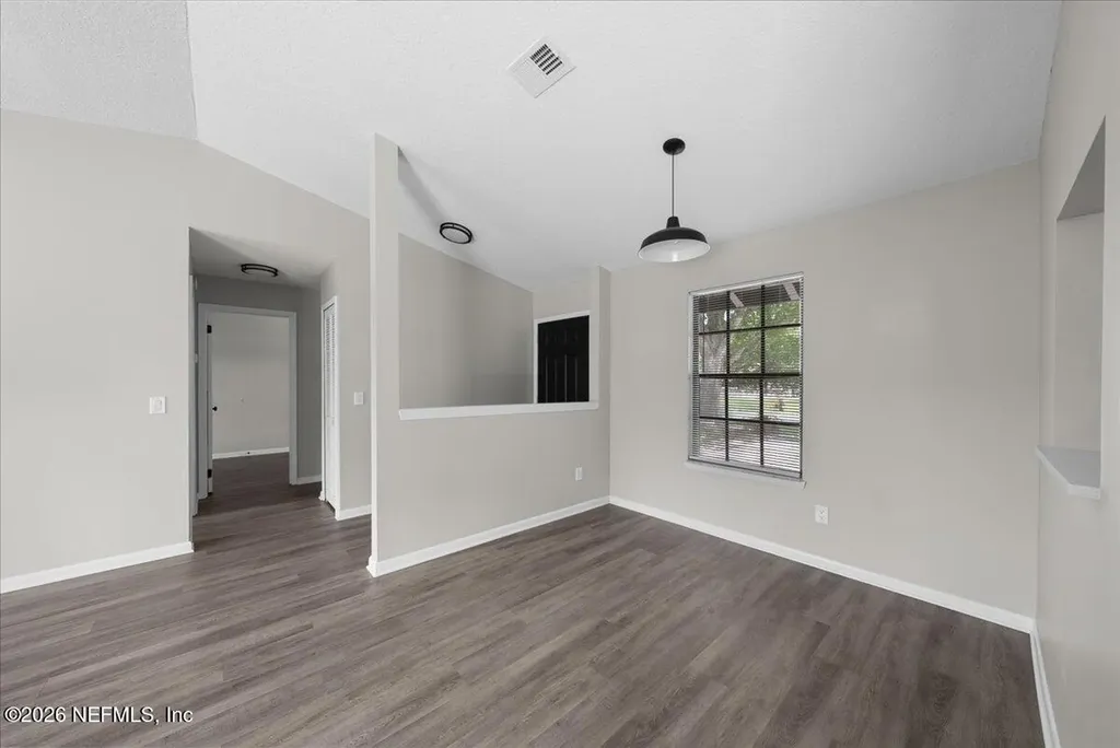 8136 Great Valley Trail Jacksonville FL 32244